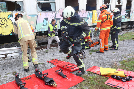 ŽELEZNIŠKA NESREČA VAJA 26 FOTO LJUBO VUKELIČ